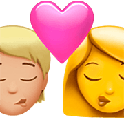 🧑🏼‍❤️‍💋‍👩 Emoji sich küssendes Paar: Person, Frau, mittelhelle Hautfarbe, Kein Hautton Apple iOS 16.4.