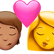 Emoji 🧑🏽‍❤️‍💋‍👩 Bacio Tra Coppia: persona, Donna, Carnagione Olivastra, Nessun tono della pelle su Apple iOS 16.4.