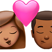 Emoji 👩🏽‍❤️‍💋‍👨🏾 Bacio Tra Coppia - Donna: Carnagione Olivastra, Uomo: Carnagione Abbastanza Scura su Apple iOS 16.4.