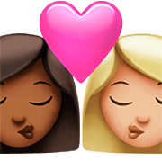 👩🏾‍❤️‍💋‍👩🏼 Emoji Beso - Mujer: Tono De Piel Oscuro Medio, Mujer: Tono De Piel Claro Medio en Apple iOS 16.4.
