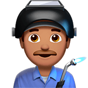 Emoji 👨🏽‍🏭 Operaio: Carnagione Olivastra su Apple iOS 16.4.