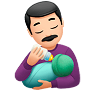 👨🏻‍🍼 Emoji Homem Alimentando Bebê: Pele Clara na Apple iOS 16.4.