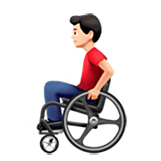 👨🏻‍🦽 Emoji Mann in manuellem Rollstuhl: helle Hautfarbe Apple iOS 16.4.