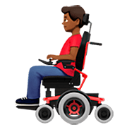 👨🏾‍🦼 Emoji Mann in elektrischem Rollstuhl: mitteldunkle Hautfarbe Apple iOS 16.4.