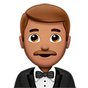 🤵🏽‍♂️ Emoji Mann im Tuxedo: mittlere Hautfarbe Apple iOS 16.4.