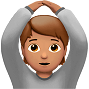 🙆🏽 Emoji Pessoa Fazendo Gesto De «OK»: Pele Morena na Apple iOS 16.4.