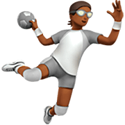 Émoji 🤾🏾 Personne Jouant Au Handball : Peau Mate sur Apple iOS 16.4.