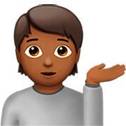 💁🏾 Emoji Pessoa Com A Palma Virada Para Cima: Pele Morena Escura na Apple iOS 16.4.