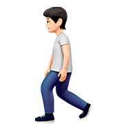 🚶🏻 Emoji Persona Caminando: Tono De Piel Claro en Apple iOS 16.4.