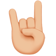 🤘🏼 Emoji Mano Haciendo El Signo De Cuernos: Tono De Piel Claro Medio en Apple iOS 16.4.