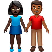 👩🏿‍🤝‍👨🏾 Emoji Mann und Frau halten Hände: dunkle Hautfarbe, mitteldunkle Hautfarbe Apple iOS 16.4.