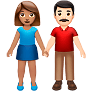 👩🏽‍🤝‍👨🏻 Emoji Mann und Frau halten Hände: mittlere Hautfarbe, helle Hautfarbe Apple iOS 16.4.