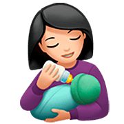 👩🏻‍🍼 Emoji Mulher Alimentando Bebê: Pele Clara na Apple iOS 16.4.