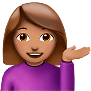 💁🏽‍♀️ Emoji Mulher Com A Palma Virada Para Cima: Pele Morena na Apple iOS 16.4.