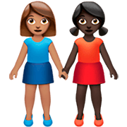 👩🏽‍🤝‍👩🏿 Emoji händchenhaltende Frauen: mittlere Hautfarbe, dunkle Hautfarbe Apple iOS 16.4.