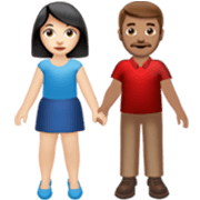 👩🏻‍🤝‍👨🏽 Emoji Homem E Mulher De Mãos Dadas: Pele Clara E Pele Morena na Apple iOS 17.4.