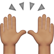 Emoji 🙌🏽 Mani Alzate: Carnagione Olivastra su Apple iOS 17.4.