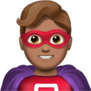 Emoji 🦸🏽‍♂️ Supereroe Uomo: Carnagione Olivastra su Apple iOS 17.4.