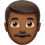 👨🏾 Emoji Mann: mitteldunkle Hautfarbe Apple iOS 17.4.