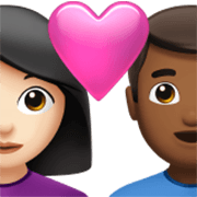 👩🏻‍❤️‍👨🏾 Emoji Casal Apaixonado - Mulher: Pele Clara, Homem: Pele Morena Escura na Apple iOS 17.4.