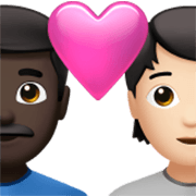 👨🏿‍❤️‍🧑🏻 Emoji Casal Apaixonado: Homem, Pessoa, Pele Escura, Pele Clara na Apple iOS 17.4.