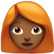 👩🏾‍🦰 Emoji Frau: mitteldunkle Hautfarbe, rotes Haar Apple iOS 17.4.