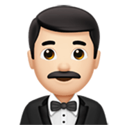 Emoji 🤵🏻‍♂️ Uomo in smoking: Carnagione Chiara su Apple iOS 17.4.