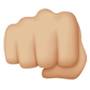 Emoji 👊🏼 Pugno Chiuso: Carnagione Abbastanza Chiara su Apple iOS 17.4.