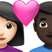 👩🏻‍❤️‍👨🏿 Emoji Casal Apaixonado - Mulher: Pele Clara, Homem: Pele Escura na Apple iOS 17.4.