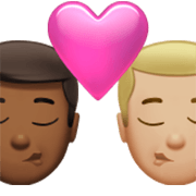 👨🏾‍❤️‍💋‍👨🏼 Emoji Beso - Hombre: Tono De Piel Oscuro Medio, Hombre: Tono De Piel Claro Medio en Apple iOS 17.4.