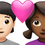 🧑🏻‍❤️‍👩🏾 Emoji Pareja Enamorada: Persona, Mujer, Tono De Piel Claro, Tono De Piel Oscuro Medio en Apple iOS 17.4.