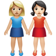 👩🏼‍🤝‍👩🏻 Emoji Mujeres De La Mano: Tono De Piel Claro Medio Y Tono De Piel Claro en Apple iOS 17.4.