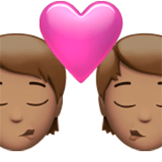 🧑🏽‍❤️‍💋‍🧑🏽 Emoji Beso: Persona, Persona, Tono De Piel Medio en Apple iOS 17.4.