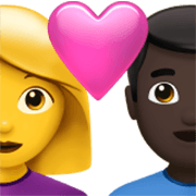 👩‍❤️‍👨🏿 Emoji Casal Apaixonado - Mulher, Homem: Pele Escura na Apple iOS 17.4.