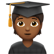 🧑🏾‍🎓 Emoji Estudiante: Tono De Piel Oscuro Medio en Apple iOS 17.4.