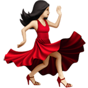 tanzende Frau: helle Hautfarbe Apple iOS 17.4.