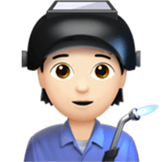Emoji 🧑🏻‍🏭 Persona Che Lavora In Fabbrica: Carnagione Chiara su Apple iOS 17.4.