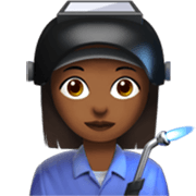 👩🏾‍🏭 Emoji Fabrikarbeiterin: mitteldunkle Hautfarbe Apple iOS 17.4.