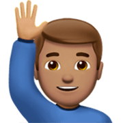 🙋🏽‍♂️ Emoji Mann mit erhobenem Arm: mittlere Hautfarbe Apple iOS 17.4.