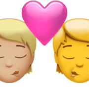 🧑🏼‍❤️‍💋‍🧑 Emoji Beijo: Pessoa, Pessoa, Pele Morena Clara, Sem tom de pele na Apple iOS 17.4.