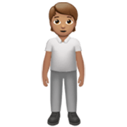 🧍🏽 Emoji Persona De Pie: Tono De Piel Medio en Apple iOS 17.4.