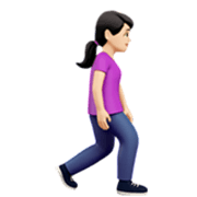 🚶🏻‍♀️‍➡️ Emoji Mulher Andando De Frente Para A Direita: Tom De Pele Claro na Apple iOS 17.4.