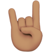 🤘🏽 Emoji Mano Haciendo El Signo De Cuernos: Tono De Piel Medio en Apple iOS 17.4.