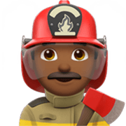 👨🏾‍🚒 Emoji Feuerwehrmann: mitteldunkle Hautfarbe Apple iOS 17.4.