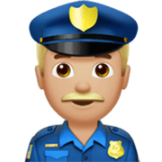 👮🏼‍♂️ Emoji Polizist: mittelhelle Hautfarbe Apple iOS 17.4.