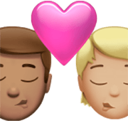 Emoji 👨🏽‍❤️‍💋‍🧑🏼 Bacio Tra Coppia: uomo, persona, Carnagione Olivastra, Carnagione Abbastanza Chiara su Apple iOS 17.4.