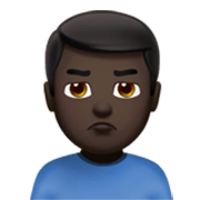 🙎🏿‍♂️ Emoji Hombre Haciendo Pucheros: Tono De Piel Oscuro en Apple iOS 17.4.