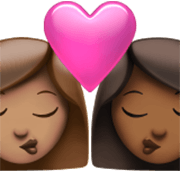 👩🏽‍❤️‍💋‍👩🏾 Emoji Beijo - Mulher: Pele Morena, Mulher: Pele Morena Escura na Apple iOS 17.4.