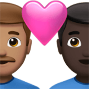 👨🏽‍❤️‍👨🏿 Emoji Pareja Enamorada - Hombre: Tono De Piel Medio, Hombre: Tono De Piel Oscuro en Apple iOS 17.4.