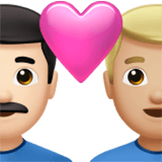 👨🏻‍❤️‍👨🏼 Emoji Liebespaar - Mann: helle Hautfarbe, Mann: mittelhelle Hautfarbe Apple iOS 17.4.